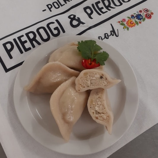 Pierogi ruskie - håndlagde dumplings fylt med kvarg og poteter